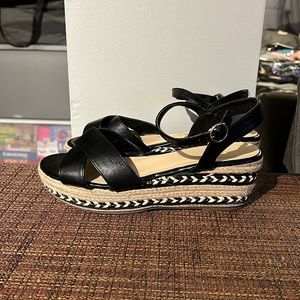 Nautica platform heeled sandals cross ankle strap 8.5